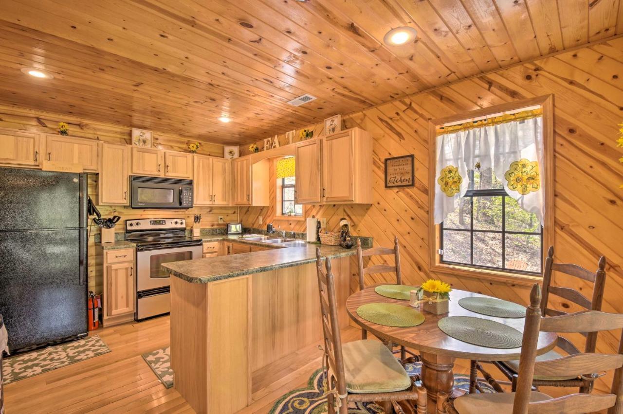 Cozy Hiawassee Cabin With Fire Pit And Mtn Views! Exteriér fotografie