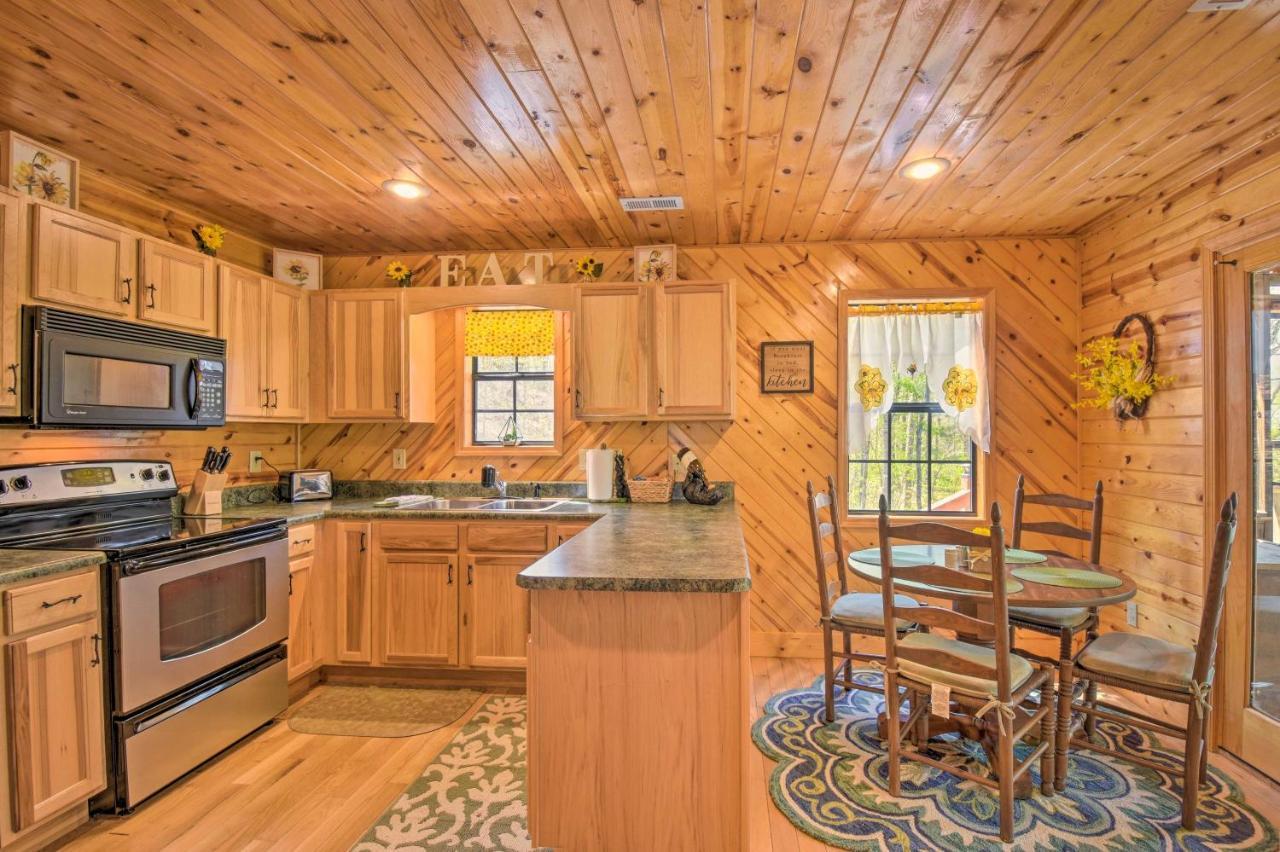 Cozy Hiawassee Cabin With Fire Pit And Mtn Views! Exteriér fotografie