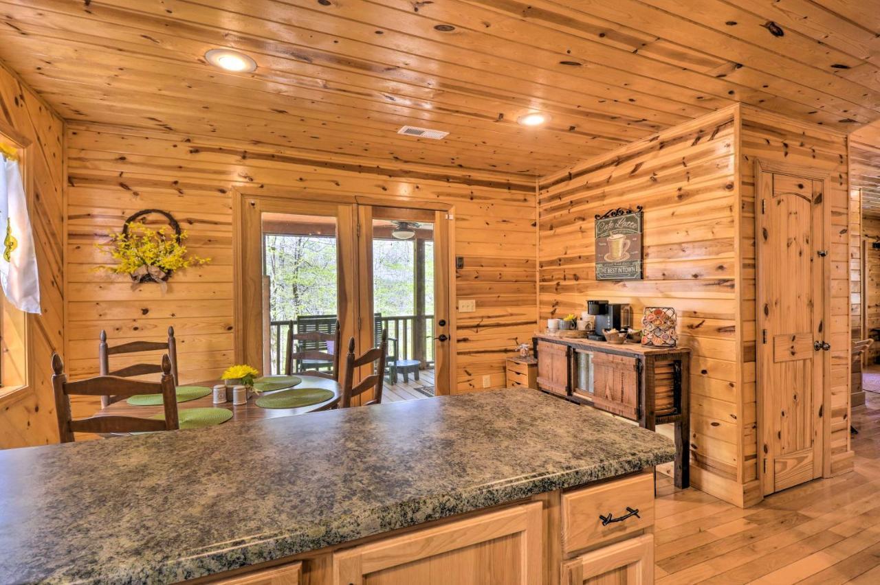 Cozy Hiawassee Cabin With Fire Pit And Mtn Views! Exteriér fotografie